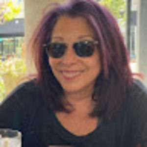 Meet your Posher, Sharyn